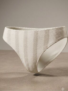 Sea Level Australia Cream Spinnaker Mid Rise Textured Bikini Bottom Size 10 NWOT
